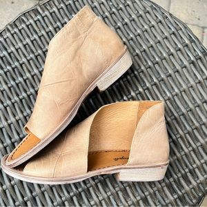 Free People “Mont Blanc” Sandals Sz 36